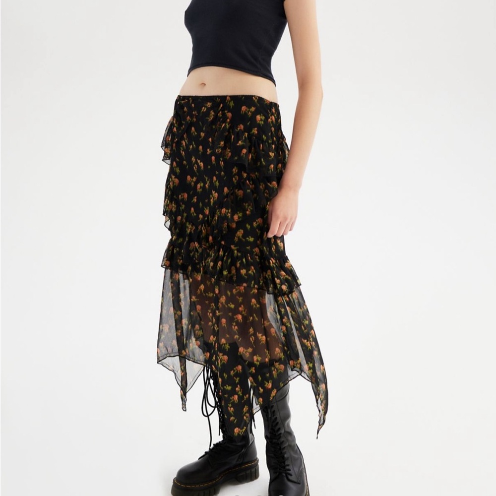UO Urban Outfitters Tuli Ruffle Midi Skirt